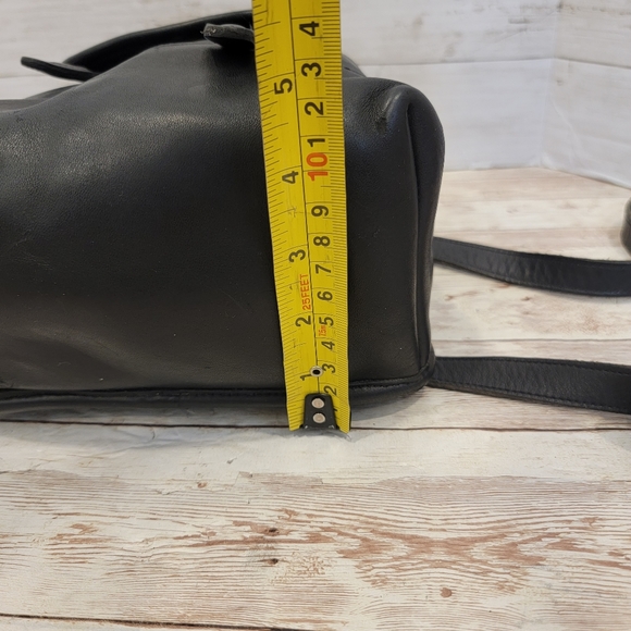 Coach legacy vintage backpack in black glove leather - Picture 9 of 16